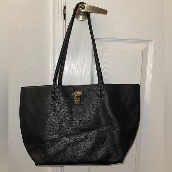 Black BCBG Tote Purse! - Picture 1 of 5